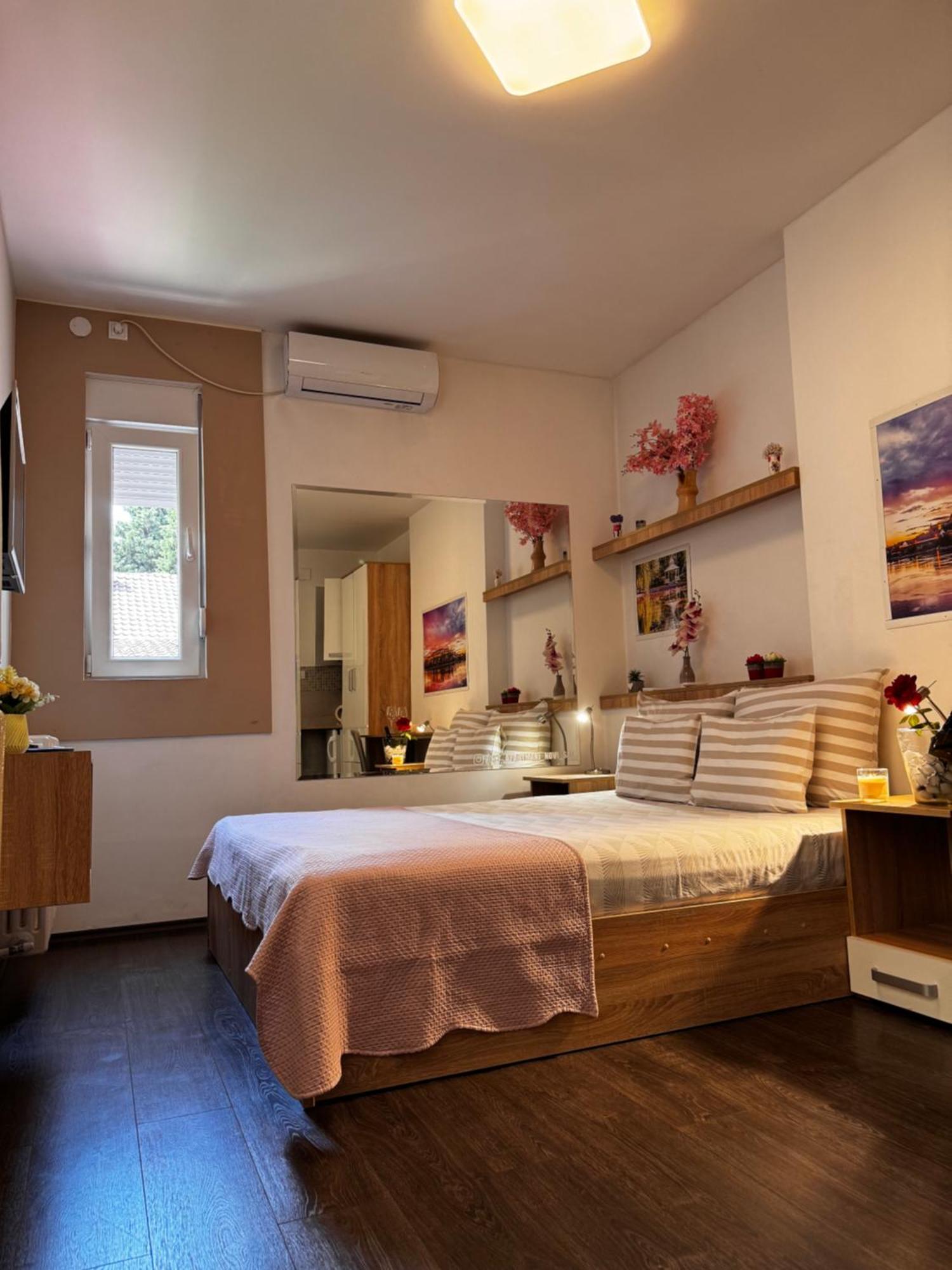 Post Apartmani A-1 Novi Sad Buitenkant foto