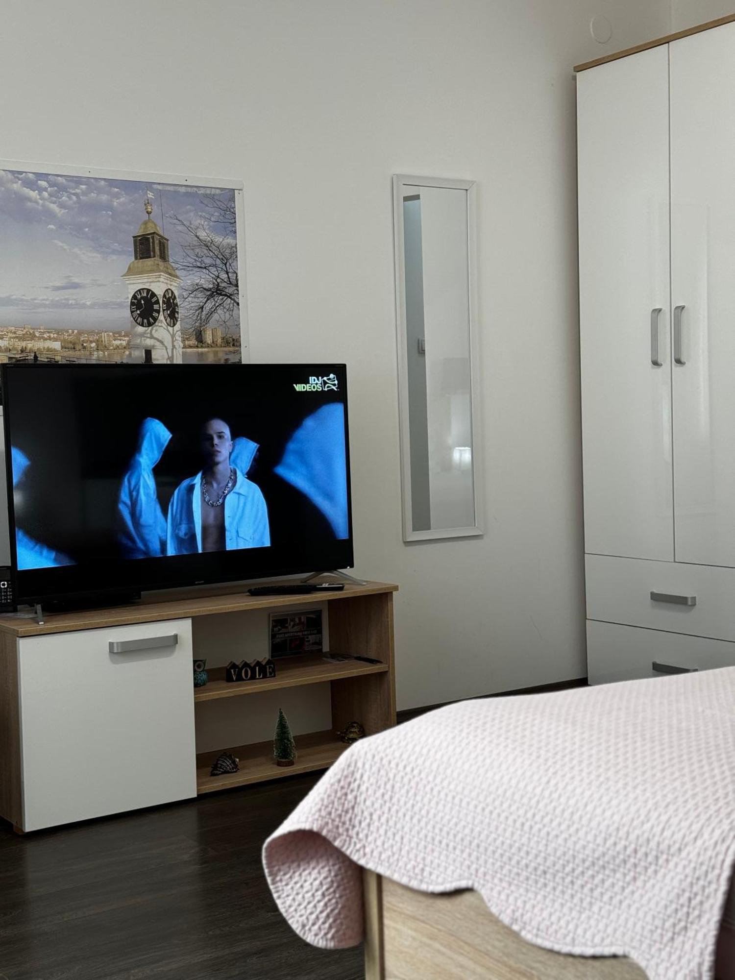 Post Apartmani A-1 Novi Sad Buitenkant foto