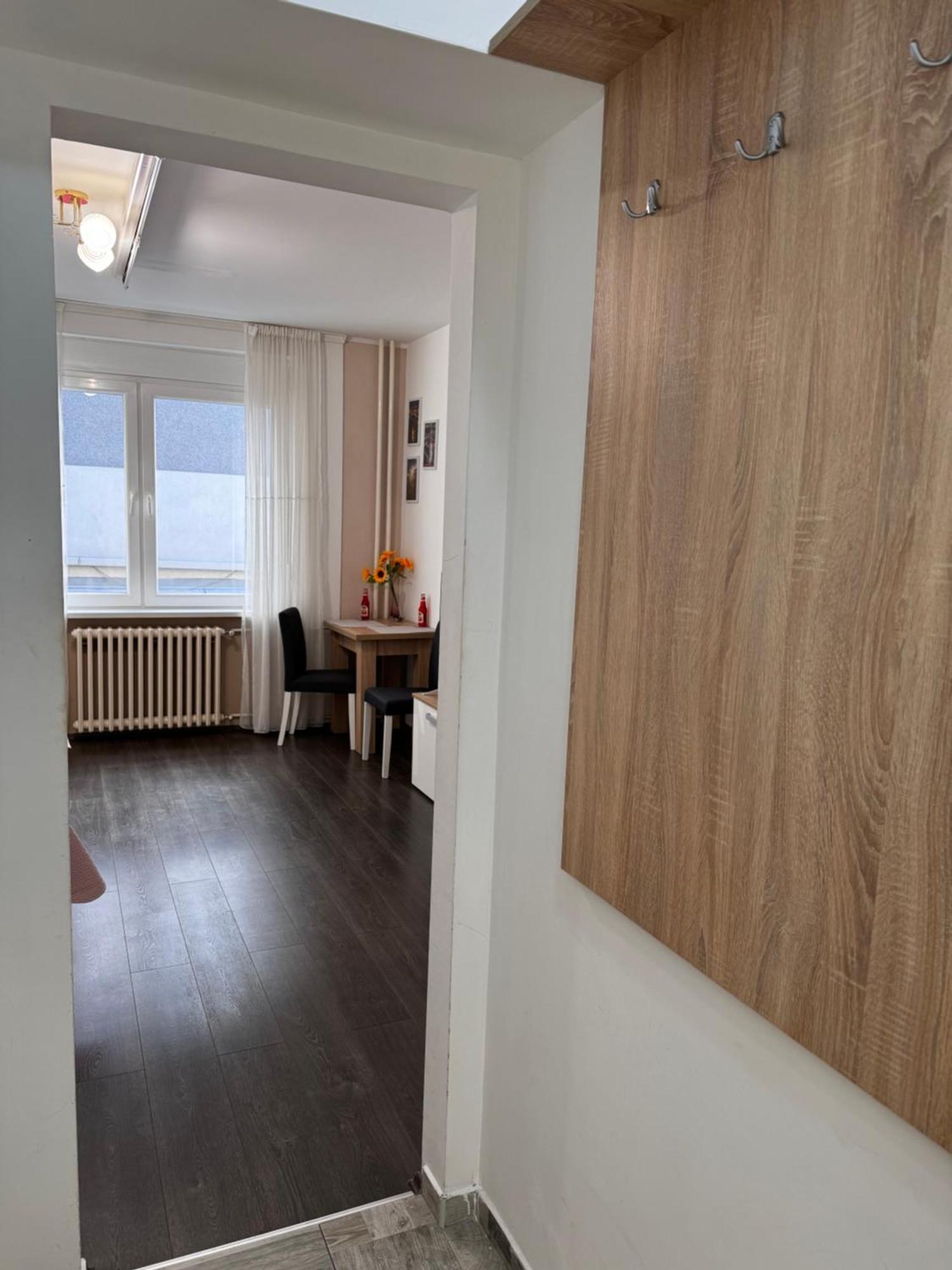 Post Apartmani A-1 Novi Sad Buitenkant foto